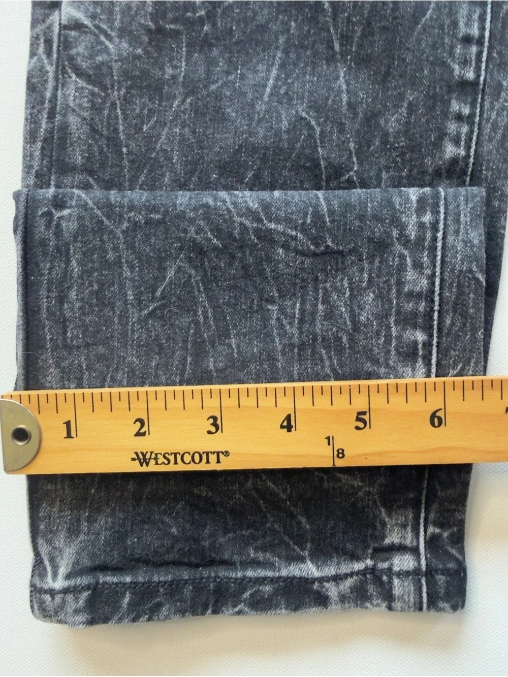 EUC Men's Tommy Hilfiger Slim Black Washed Jeans Size 31/32